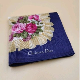 ผ้าเช็ด​หน้า​ Christian dior💜