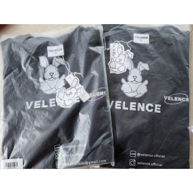 เสื้อ  VELENCE  ' GLOW IN THE DARK ' ของแท้ มือ 1  size Xs