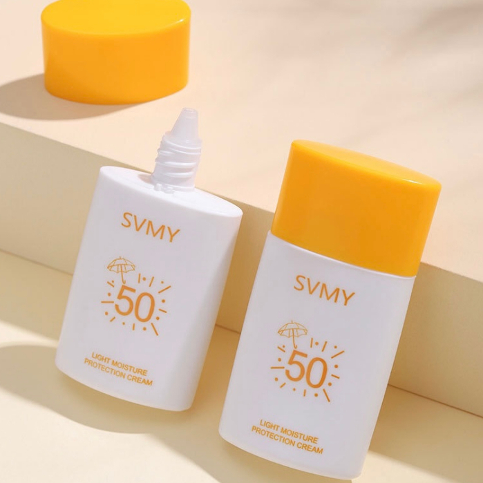 ครีมกันแดด ครีมกันแดดหน้า โลชั่นกันแดด Sunscreen SPF50+pa+++ UV ครีมปกป้องผิว 50ml ซึมไว ไม่มัน