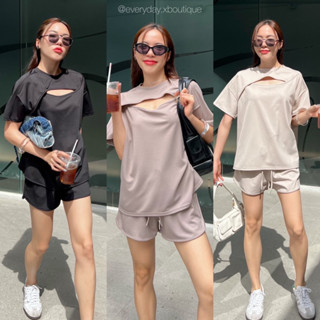 New! CUTT sporty set (430฿ฟรีส่ง) ชุดเซตที่สาวๆห้ามพลาด!! เสื้อแขนสั้น oversize ดีเทลตัดต่อเว้าช่วงอก กางเกงขาสั้น vibe