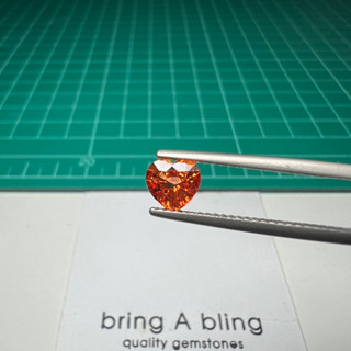 พลอยส้ม 1.04 ct (siam orange sapphire) มีใบเซอร์แล้ว พลอยไทย เผาเก่า สีส้มสดสวยมากๆ