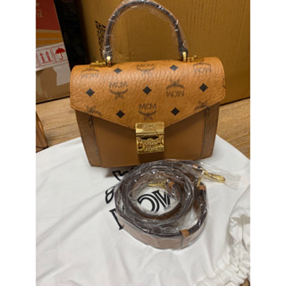 new mcm แท้💯% Patricia Satchel in Visetos size.Small