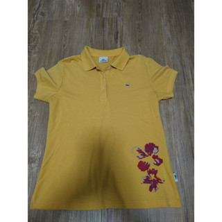 lacoste สีเหลืองสภาพดีสวยค่ะ