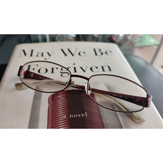 Liz Claiborne L305 Size135- 52 -17 mm Burgundy Purple Eyeglasses Frame กรอบแว่นตาของแท้มือสอง แบรนด์นี้ผลิตเสื้อผ้า น้ำห