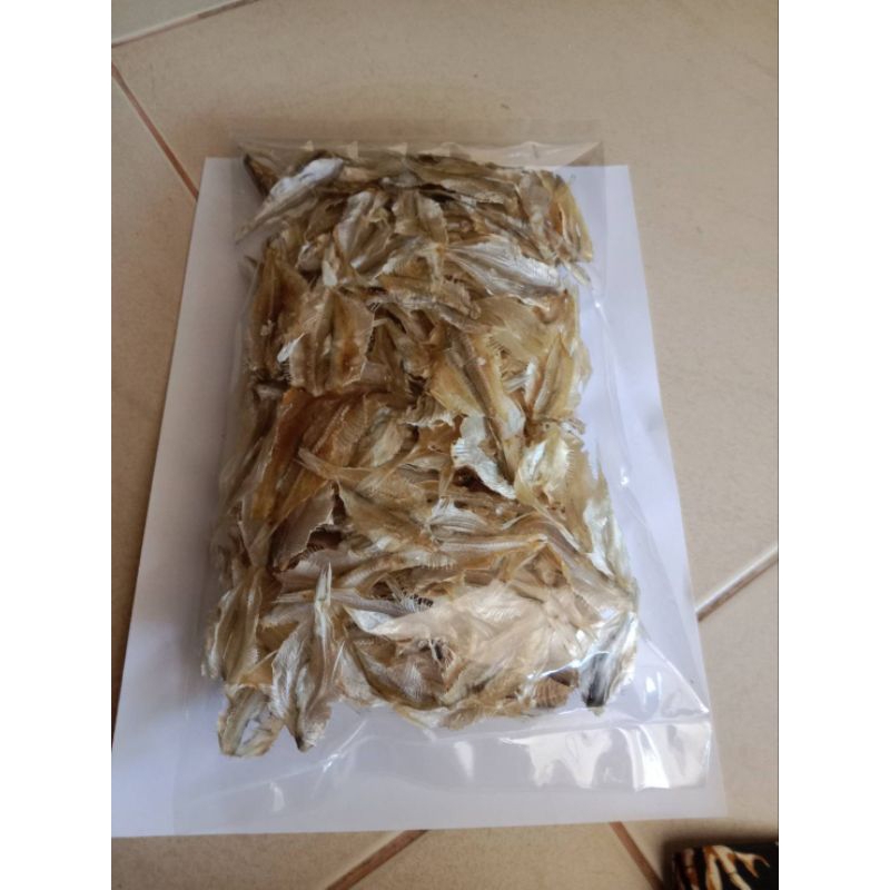 ปลาแห้ง ปลาแมวผ่าตากแห้ง อาหารทะเลแห้ง 150 กรัม