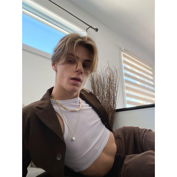 เสื้อกล้ามครอปผ้าร่อง Uniwaer : croptop