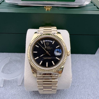 นาฬิกาข้อมือ Rolex Day-Date CC clean (พร้อมกล่องใส travel case)