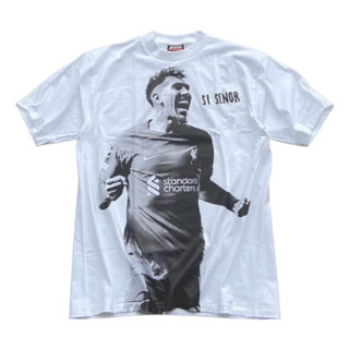 BTHD เสื้อยืดคอฟิต รุ่น BOBBY FIRMINO สีขาว ลายนักฟุตบอล สไตล์วินเทจ