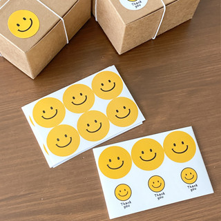 พร้อมส่งในไทย สติกเกอร์ หน้ายิ้ม smiley สไมล์ลี่ ไดคัท มินิมอล Sticker สติ๊กเกอร์ น่ารัก สติกเกอร์ตกแต่ง DIY (6ดวง/แผ่น)