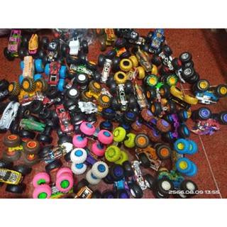 รถบิ๊กฟุต Hot Wheels ล้อยาง ชุดที่ 16