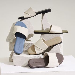 Cayla รองเท้าแตะแฟชั่น everyday หนังนิ่ม พื้นหนานุ่ม