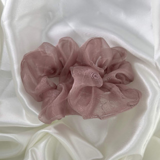 ยางรัดผม ผ้าแก้ว สีชมพูกะปิ [ROSY BROWN ORGANDY SCRUNCHIES]