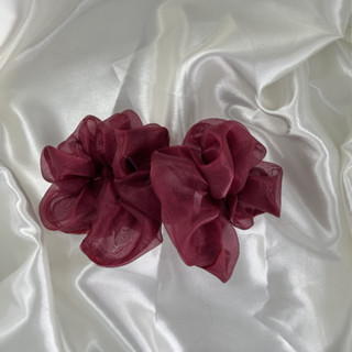 ยางรัดผม ผ้าแก้ว สีม่วงแดง [BURGUNDY ORGANDY SCRUNCHIES]