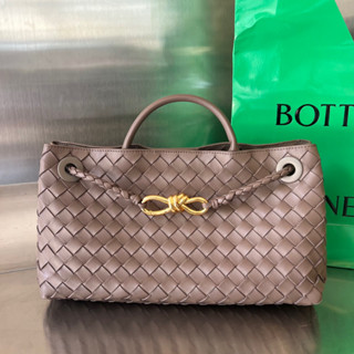 พรี​ ราคา13500 Bottega veneta Andiamo 754990 หนังแกะ กระเป๋าสะพายข้าง กระเป๋าสะพาย29x18x10cm