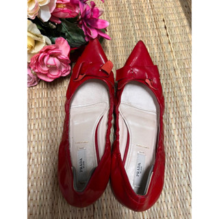 Recommend 🌼🌼Brand flat shoe red🎈🎈🎈pradaสภาพดี สวยใส่สบายมาก