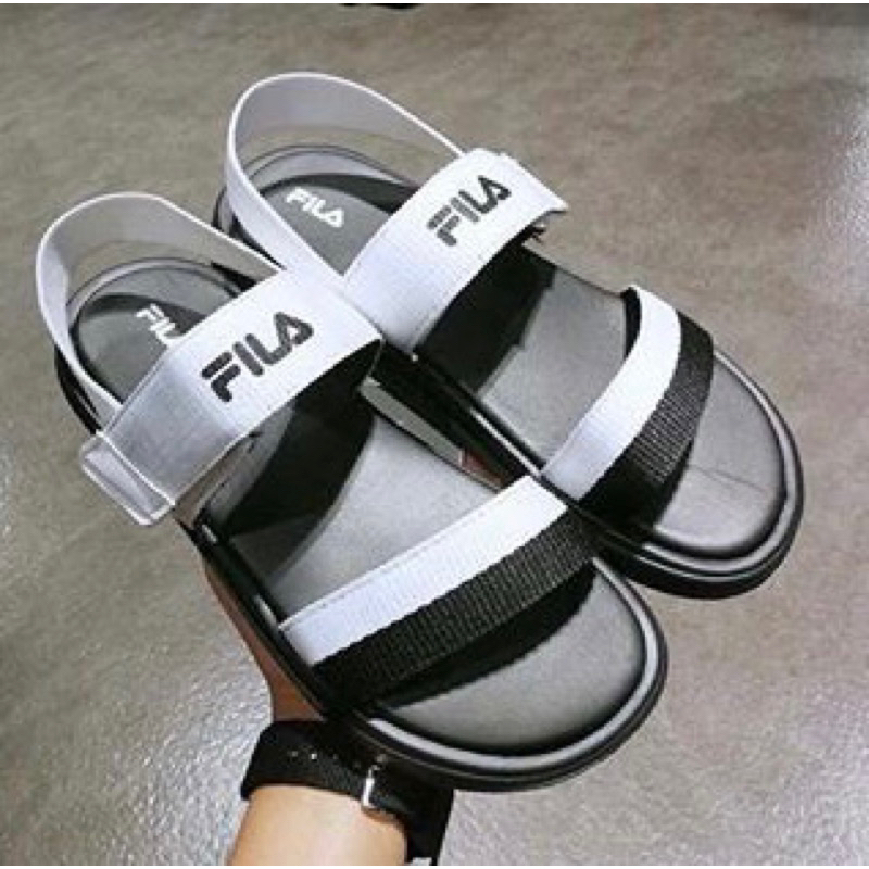 รองเท้าแตะรัดส้น FILA ของแท้ (Size 41)