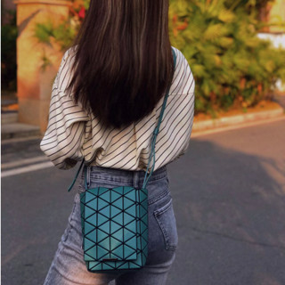 Priority delivery baobao Issey Miyake bag บ้านสามหลังกระเป๋าใบใหม่ถุง Bing Bing Cross -กระเป๋าโทรศัพท์ลำลอง