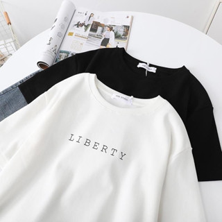 WK เสื้อยืด ผ้าฝ้สยแท้100% แขนสั้นโอเวอร์ไซส์ สกรีน LIBERTY สไตล์มินิมอล