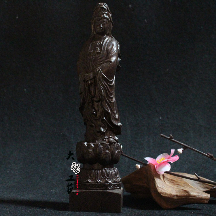 เจ้าแม่กวนอิม Agarwood Ornament 15ซม Solid Wood Carving Handicraft Buddha Statue