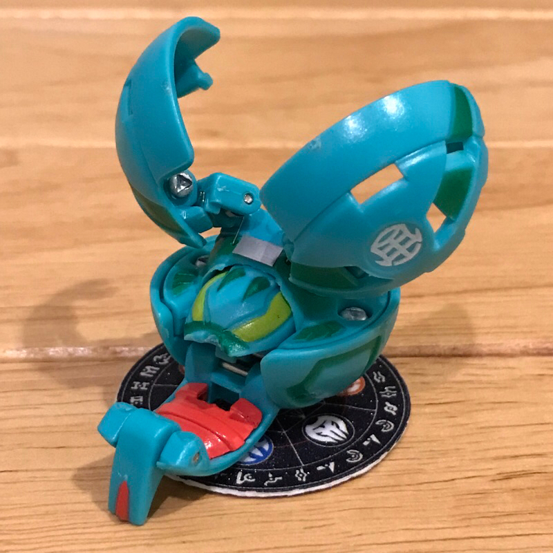 Bakugan Battle Brawlers Ventus Green Bee Striker  บาคุกันผึ้งลม ขนาดบี2