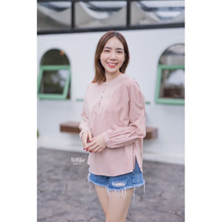 Numsha Brand เสื้อลายสก็อตคอกลมกระดุมผ่าหน้า / NB22075