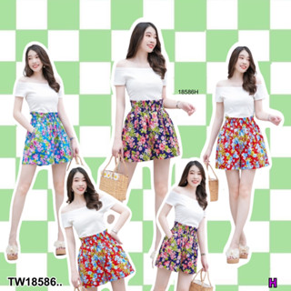 Set 2 ชิ้นสุดคุ้ม สื้อผ้ายืดคอปาดไหล่+กางเกงผ้าคอตตอนทอพิมพ์ลาย TW18586