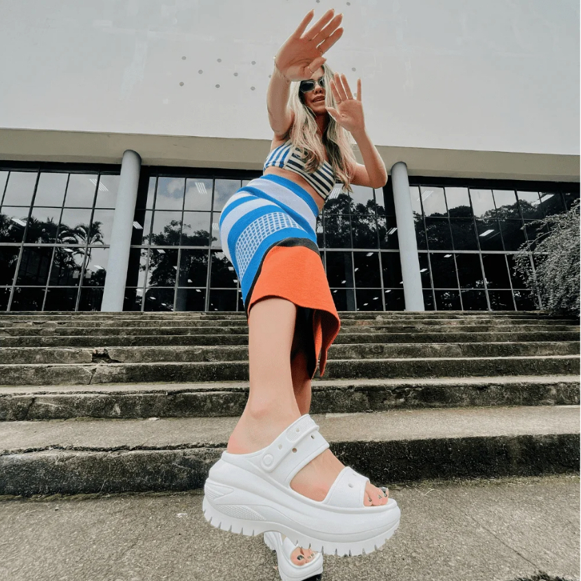[ลด30% เก็บโค้ด 11XTRA30] Crocs รองเท้าแตะ Classic Mega Crush 207989-001 / 207989-2Y2 /207989-100 / 207989-5Q6