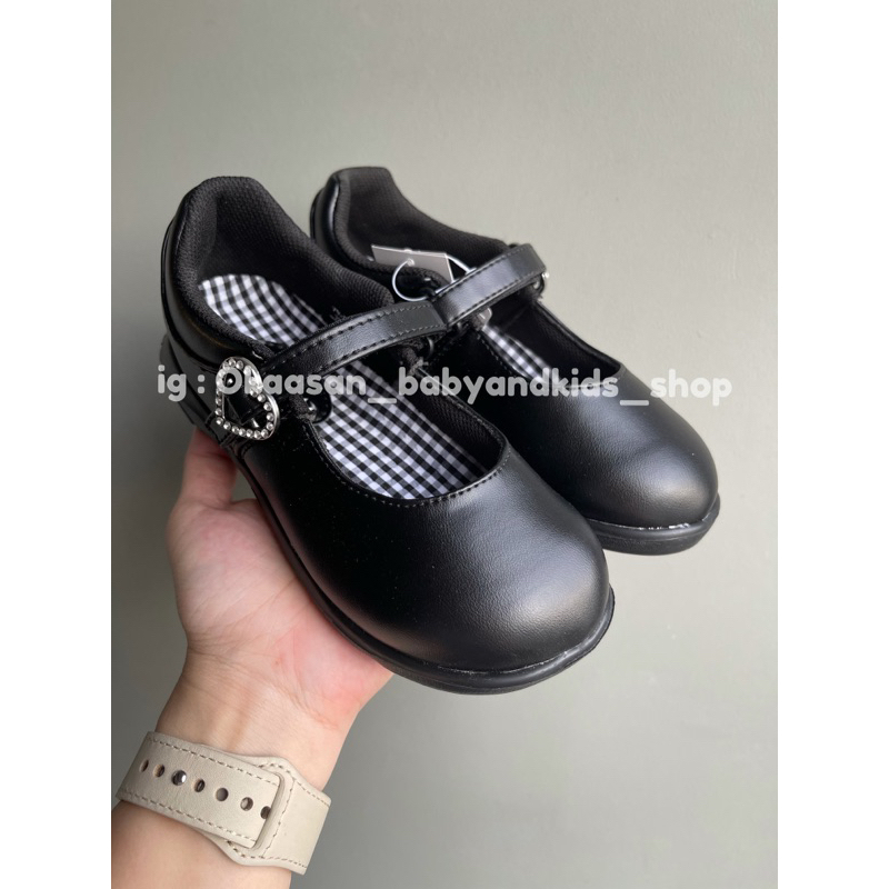 preorder รองเท้า นักเรียน เด็กหญิง Moonstar Japan ส่งด่วน 7-10 วัน และส่งเรือ 25-30 วัน ค่าส่งต่างกัน ลูกค้าเลือกได้เลย