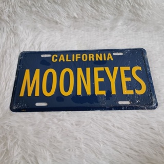 ป้าย MOONEYES Blue/Yellow License Plate CALIFORNIA Hotrod Custom ของแท้ ส่งฟรี