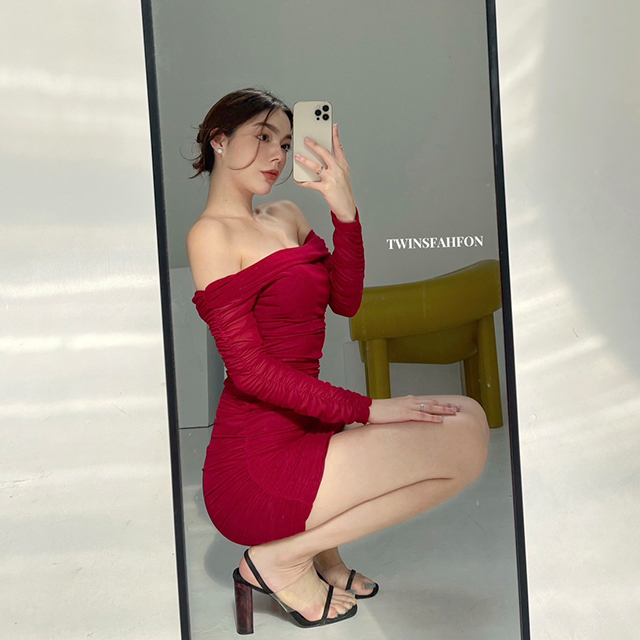 Davida dress มาจากรากศัพท์ที่แปลว่า ที่รัก เป็นชุดที่เหมาะกับการไปเดทในโอกาสพิเศษ Free Size | Twinsfahfon