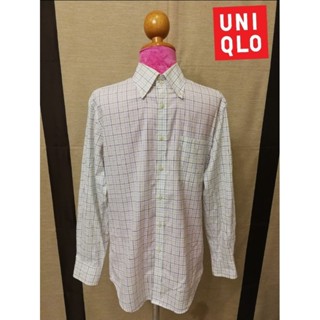 UNIQLO (FINE CLOTH SHIRT) Brand_2nd hand เสื้อเชิ้ตแขนยาวผ้าฝ้าย​100%/SizeM/Made in China🇨🇳/แท้มือสองกระสอบนำเข้า​