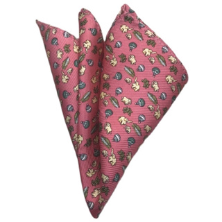 ผ้าเช็ดหน้า ( Pocket Square )ลายช้างเป็นผ้าไหม สีชมพูใส่กระเป๋าสูท   ขนาด 21 X 21 cm