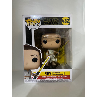 Funko Pop Rey Yellow Lightsabers Star Wars 432 Damage Box