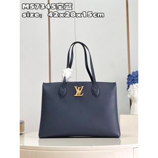 พรี​ ราคา10700 Lv Louis Vuitton M57345 Lockme หนังวัว กระเป๋าสะพายไหล่กระเป๋าแฟชั่น 42.0 x 28.0 x 15.0 cm