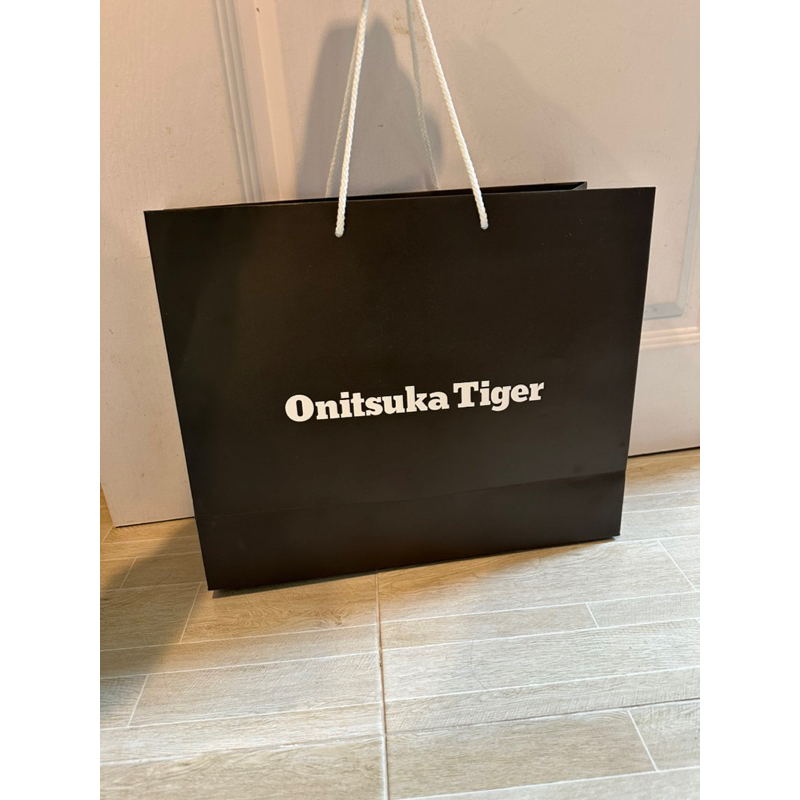 ถุงกระดาษ Shop Onitsuka Tiger แท้ 100%