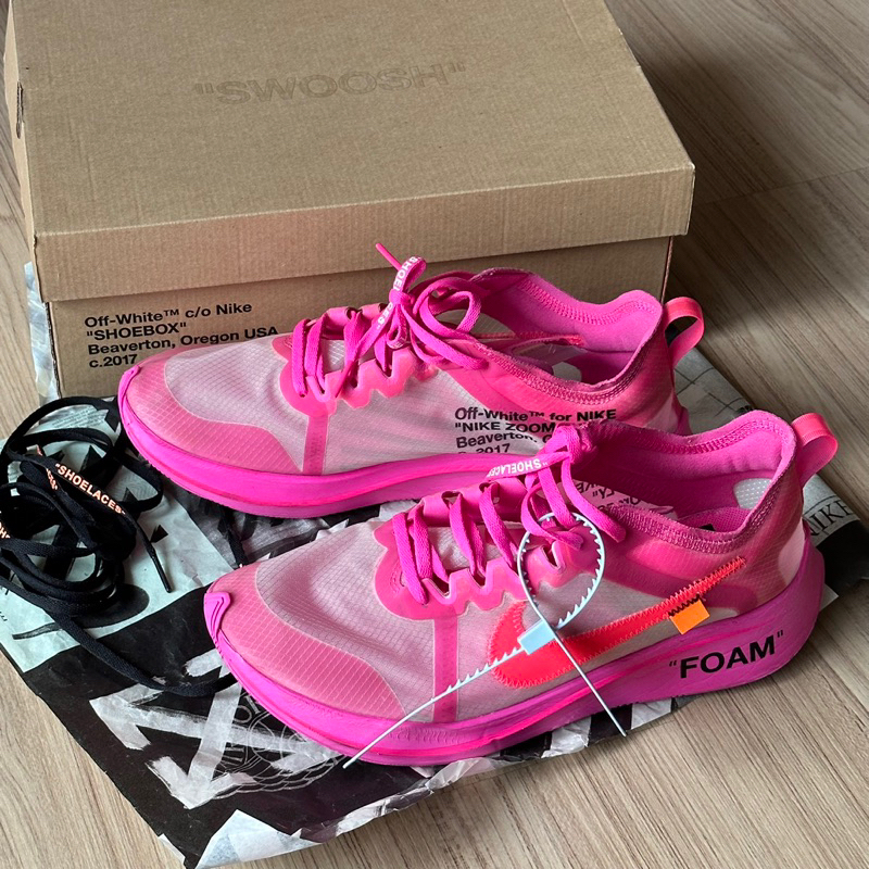 รองเท้าผู้ชาย Nike Zoom Fly x Off-White Pink ไซส์ 10.5 US มือสอง สภาพดี