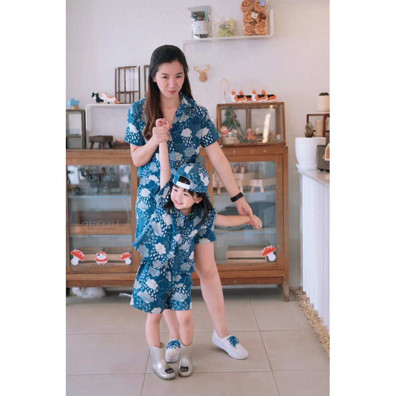 Basic Cloud Shirt : เชิ๊ตเฆมแขนสั้นกระดุมซ่อนเบสิค