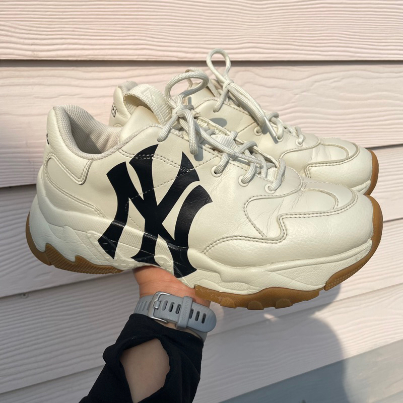 MLB รองเท้าผ้าใบ BASIC 3ASHC101N 50BGL L.BEIGE NEW YORK YANKEES