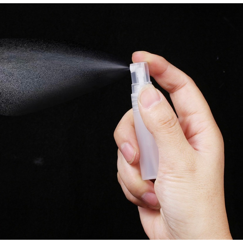 ใหม่ ขวดสเปร์ยพกพา 5-10ml พลาสติกขาวขุ่นทรงปากการีฟิวได้ สำหรับบรรจุเครื่องสำอาง น้ำหอม สินค้าคุณภาพคัดเกรดพร้อมส่งในไทย