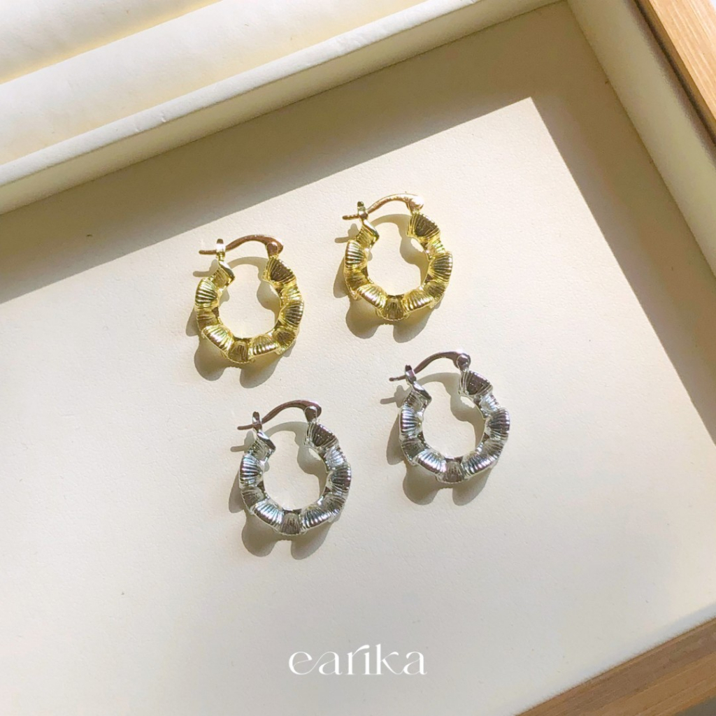 earika.earrings - pleated hoop ต่างหูห่วงก้านเงินแท้ชุบทองคำขาว/ทอง ลายคลื่นผ้าพลีท ผิวแพ้ง่ายใส่ได้
