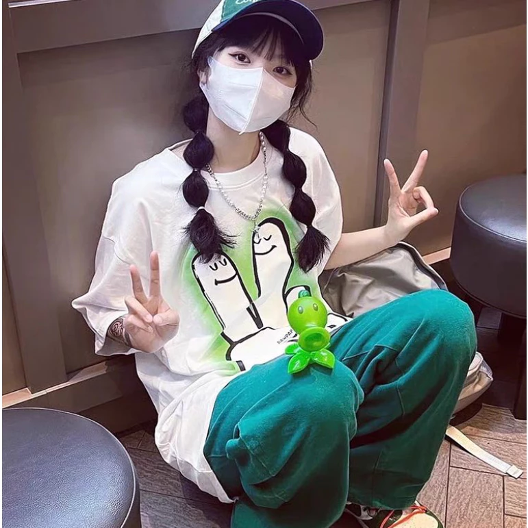 พร้อมส่ง เสื้อยืดผู้หญิงน่ารักๆ oversize เสื้อผ้าแฟชั่นเกาหลี เสื้อโอเวอร์ไซส์ผู้หญิง ลายวินเทจไซส์ใหญ่ สีขาว ใส่สบาย thumbnail 6