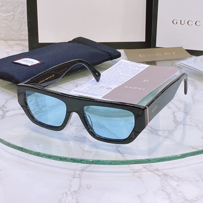 แว่นตากันแดด gucci พร้อมกล่องแบรนด์ตามภาพ