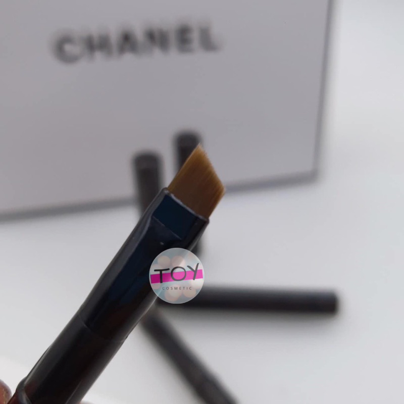 Chanel แปรงคิ้วหัวตัดแบบมีฝาปิดของแท้