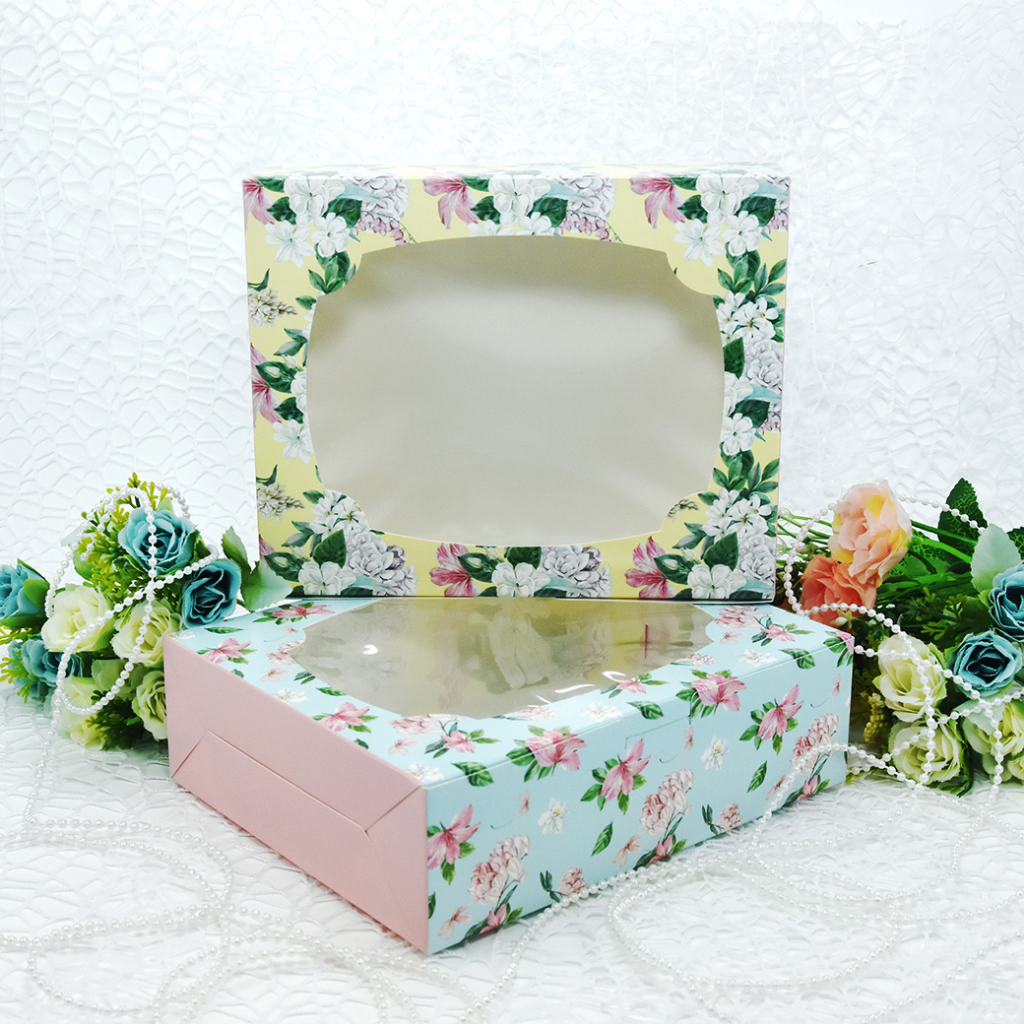 (BB13) กล่องเบเกอรี่ ใส่เค้กโบราณ ขนาด 15×18.5 x 5.5 cm. ใส่ชิฟฟ่อน ลายดอกไม้ไทย 10ใบ/แพ็ค
