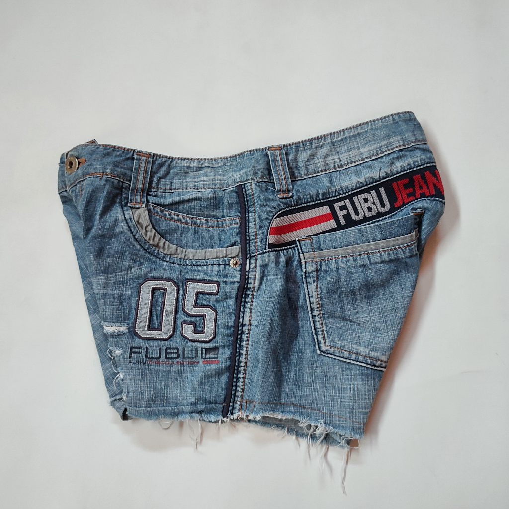 กางเกงยีนส์ ขาสั้น FUBU Denim jeans มือ2 เอวต่ำ29" ยีนส์ แบรนด์ดังญี่ปุ่น ดีไซน์เท่ห์มาก สภาพดี สวยๆ