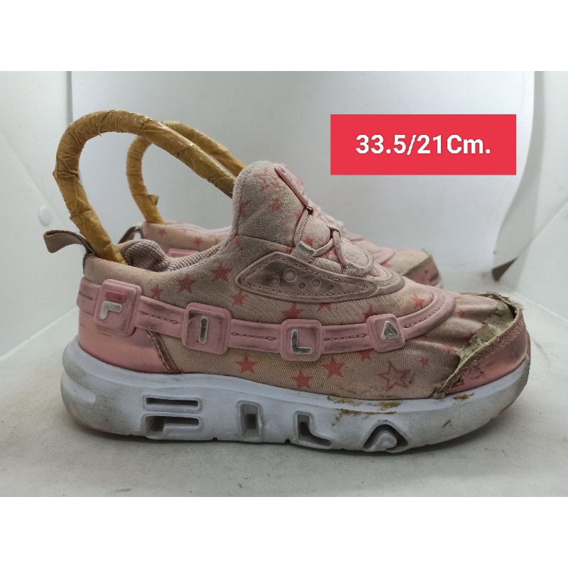 Fila Size 33.5 ยาว 21 (มีไฟที่พื้น) รองเท้ามือสอง เด็กเล็ก เด็กโต ผู้หญิงเท้าเล็ก  ผ้าใบ  แฟชั่น ลำลอง เที่ยว
