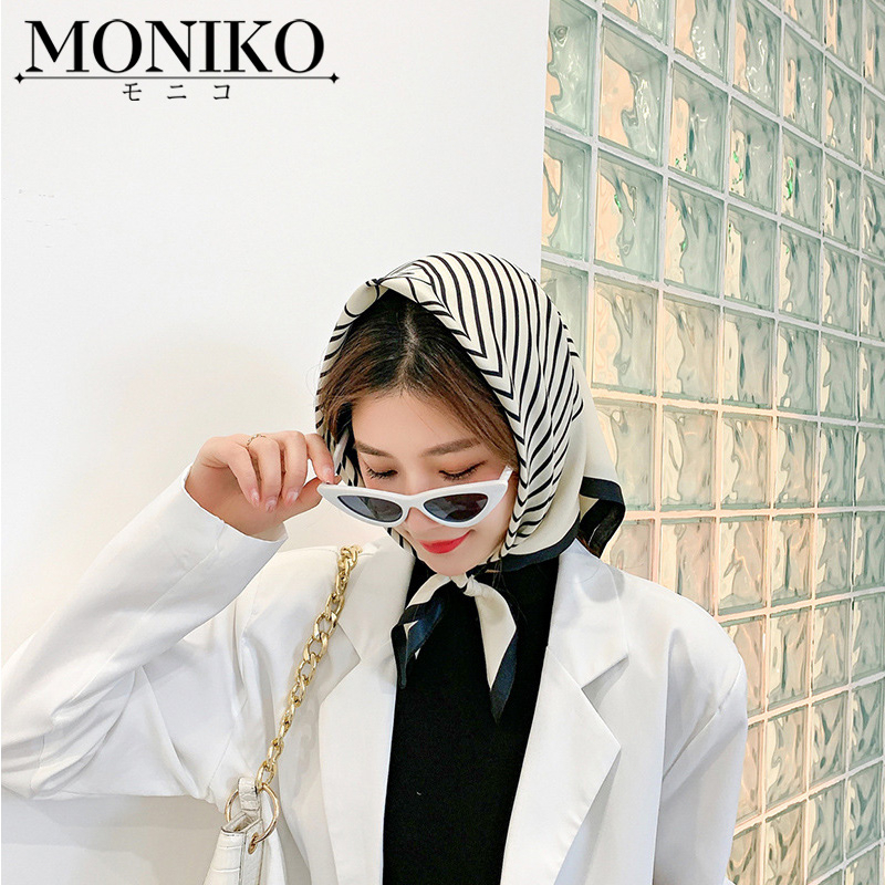MONIKO حجاب حرير مربّع مطبوع — صورة 4