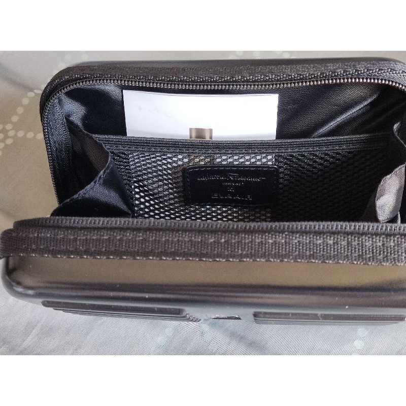 Amenity Kit (Eva air) Salvatore Ferragamo Amenity Kit