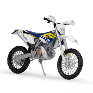 โมเดลรถมอเตอร์ไซค์วิบากHusqvarna FE501 สเกล1:12 รายละเอียดสวยเป็นงานโมเดลพลาสติก