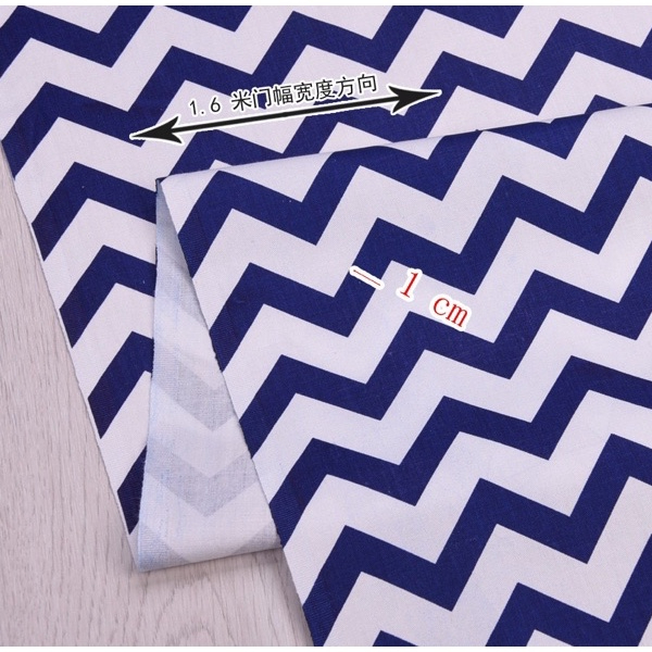 ผ้าคอตตอน 100%  พิมพ์ลาย เท็ดดี้ กวาง ซานตาคลอส  คลื่นเหลือง ทอทวิล หน้ากว้าง 160 ซม.หรือ 63 นิ้ว